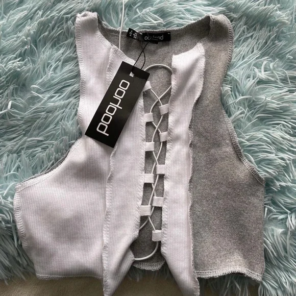 BOOHOO RIPPED TOP - Picture 2 of 3